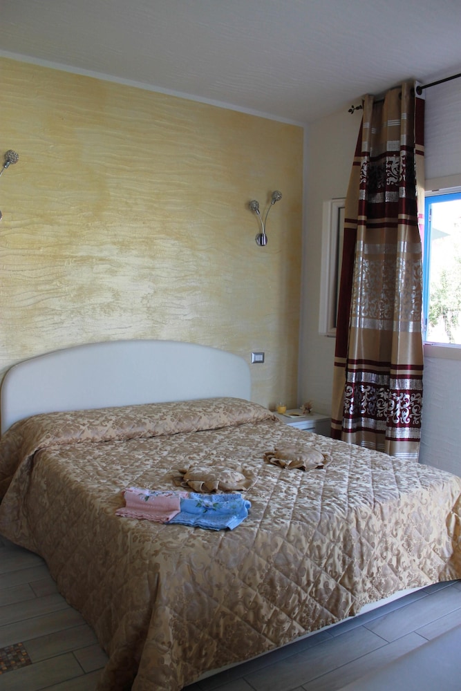 Room in Guest Room - S'olivariu Village Affittacamere - Junior Suite Terrace