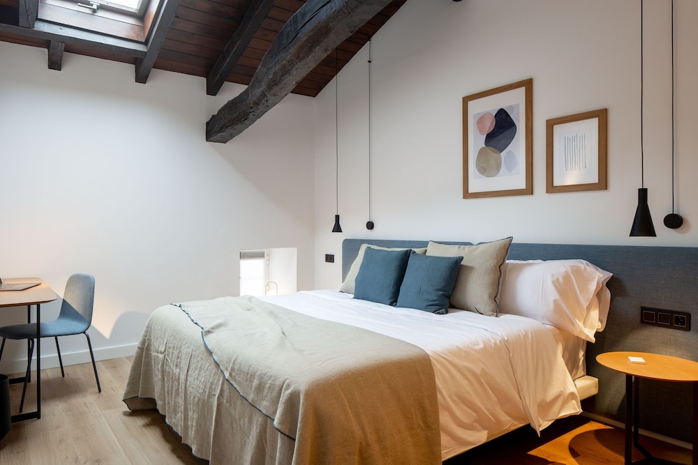 Standard Double Room - Photo 1