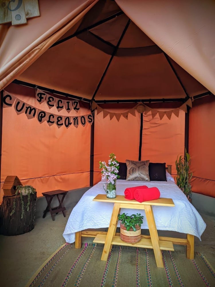 Standard Tent, Accessible