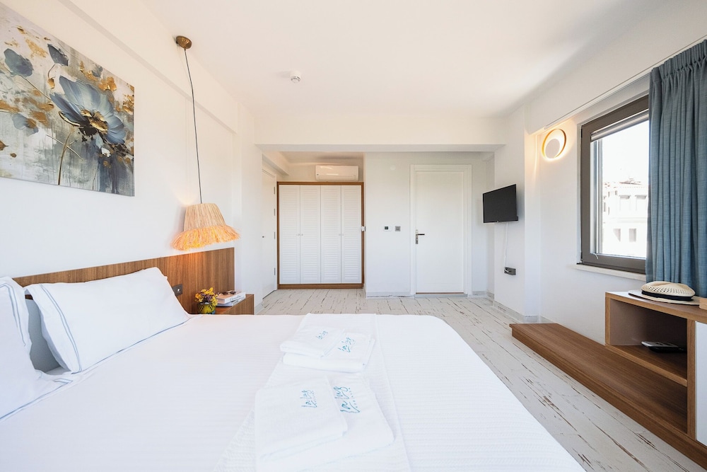 Standard Double Room, Sea View, Annex Building photo 3