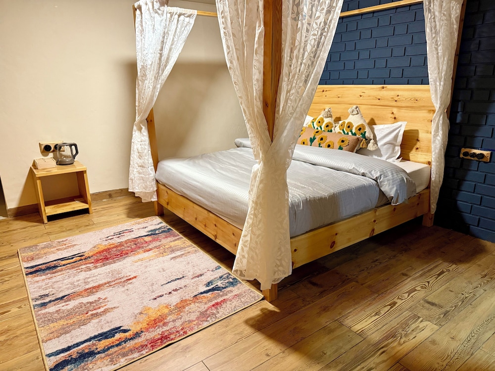 Romantic Double Room, Hill View