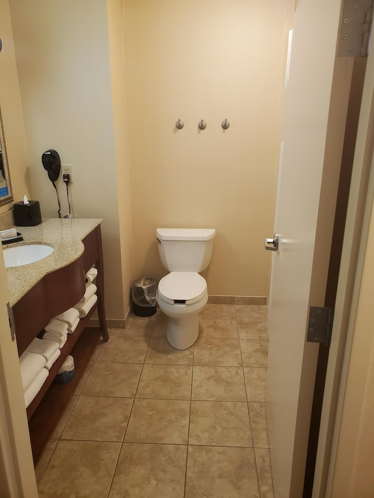 Room, 2 Queen Beds, Accessible, Non Smoking - Photo 2