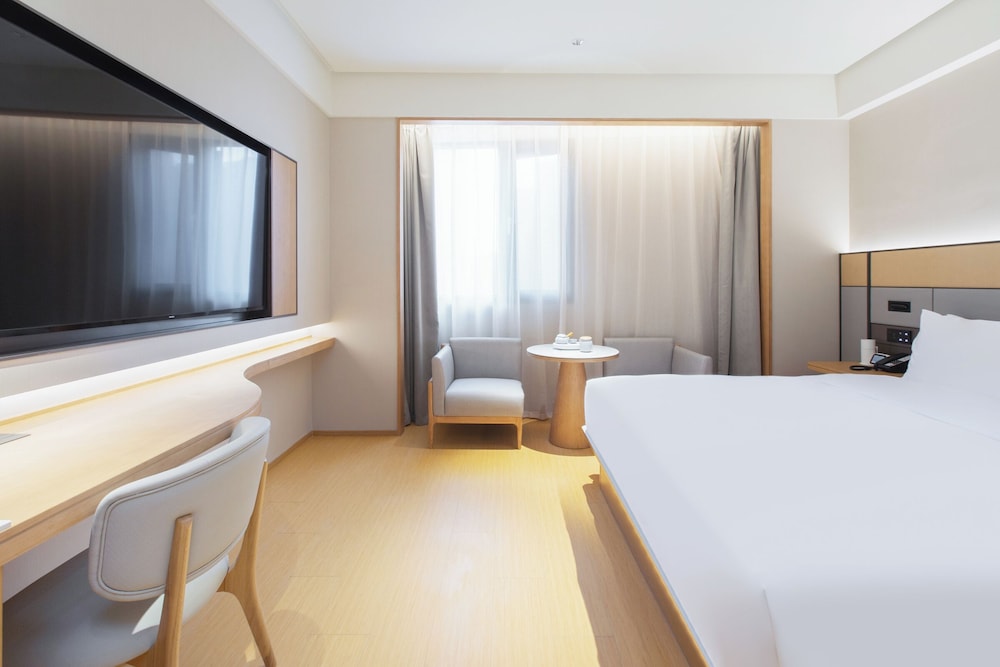 Classic Double Room, City View photo 1