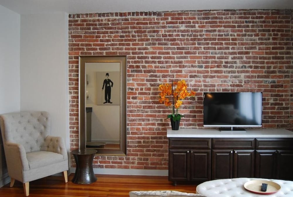 Executive Suite photo 2
