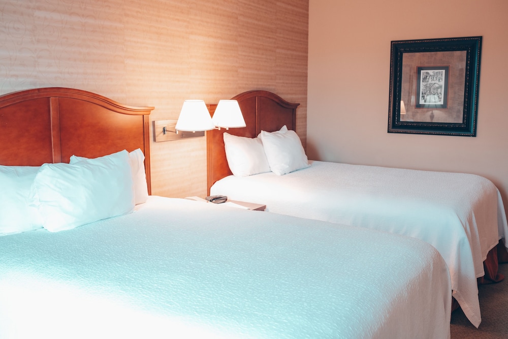 Standard Room, 2 Queen Beds - Photo 1