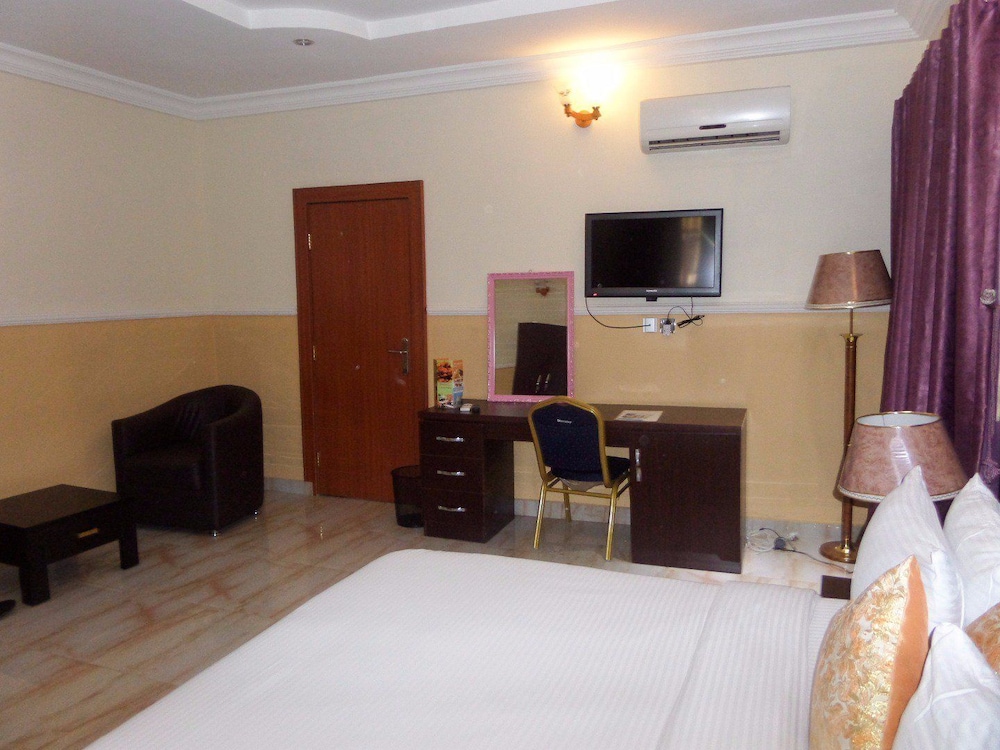 Ambassadorial Suite