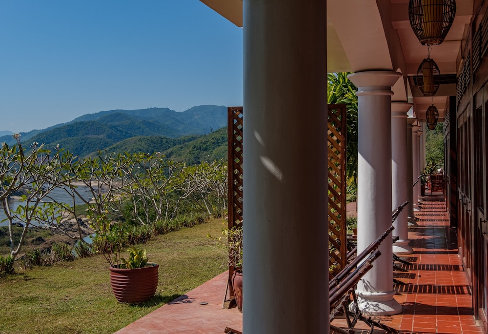 Deluxe Double or Twin Room, Balcony photo 3