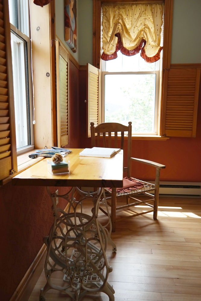 Standard Room, 1 Double Bed (La Mont-Rolland) photo 1