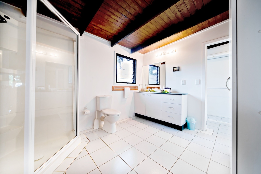Family Villa, 2 Bedrooms, Partial Ocean View photo 2