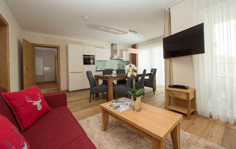 Apartment, 3 Bedrooms, Balcony, Mountain View (Cleaning Fee: EUR 140,00) photo 2