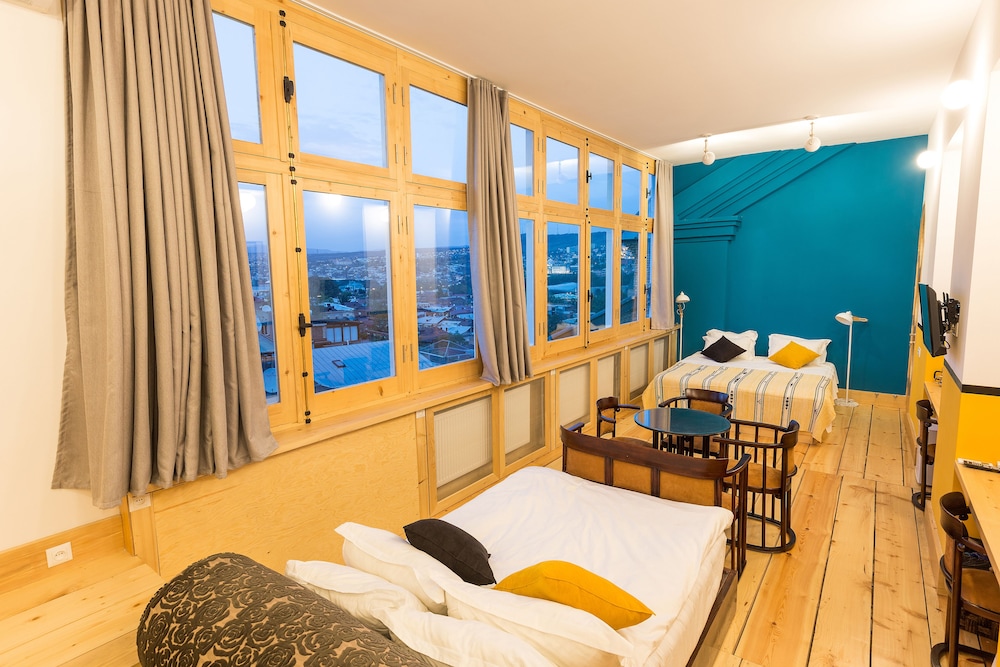 Luxury Double Room, 1 Queen Bed, City View, Executive Level photo 1