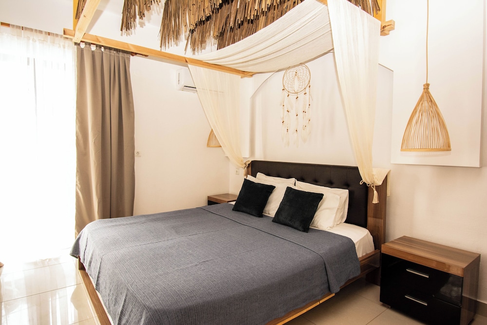 Deluxe Studio, Jetted Tub, Ground Floor