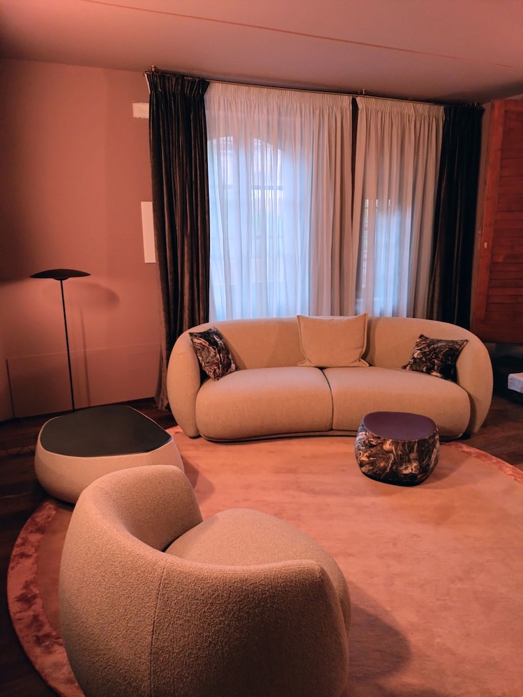 Deluxe Studio Suite, 1 Bedroom (SPA Access Included) photo 2