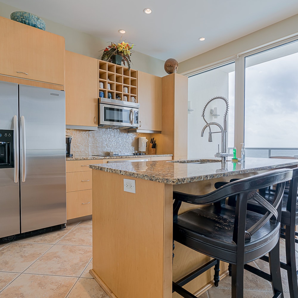 Seas the Day in this Luxury Condo at Diamond Beach Ocean Views Incredible Pools Amenities, Kuva 19
