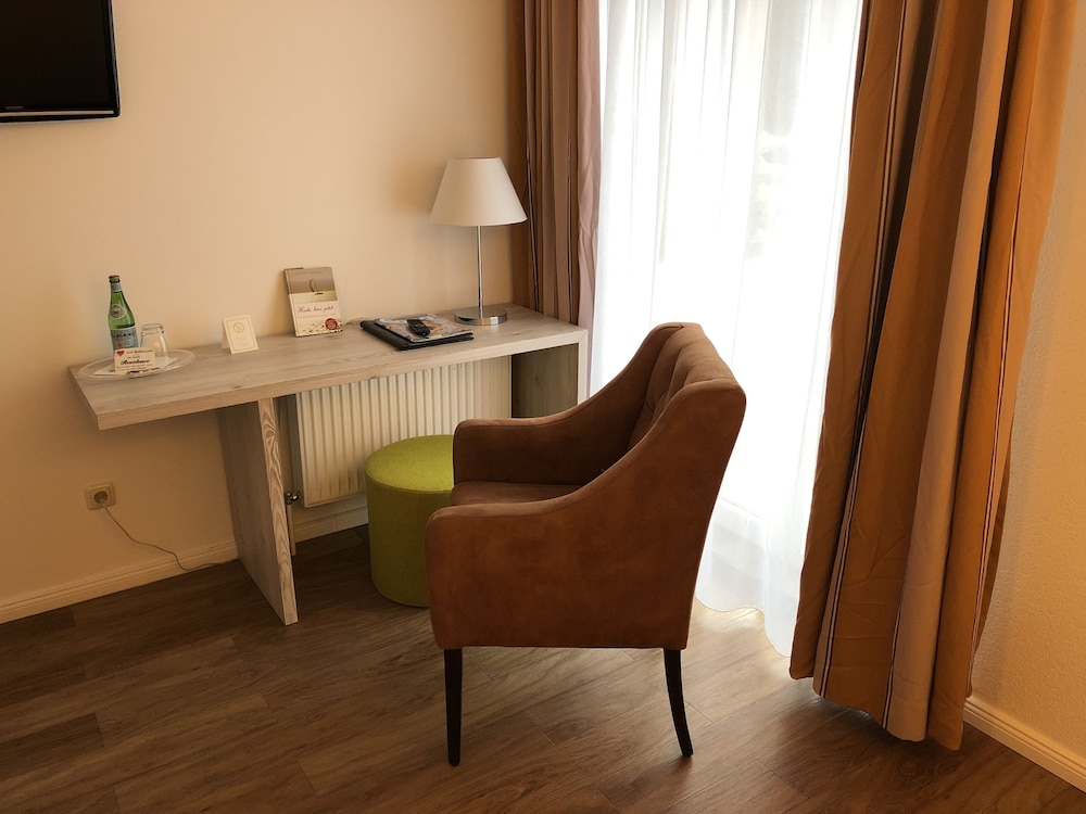 Suite - Photo 3