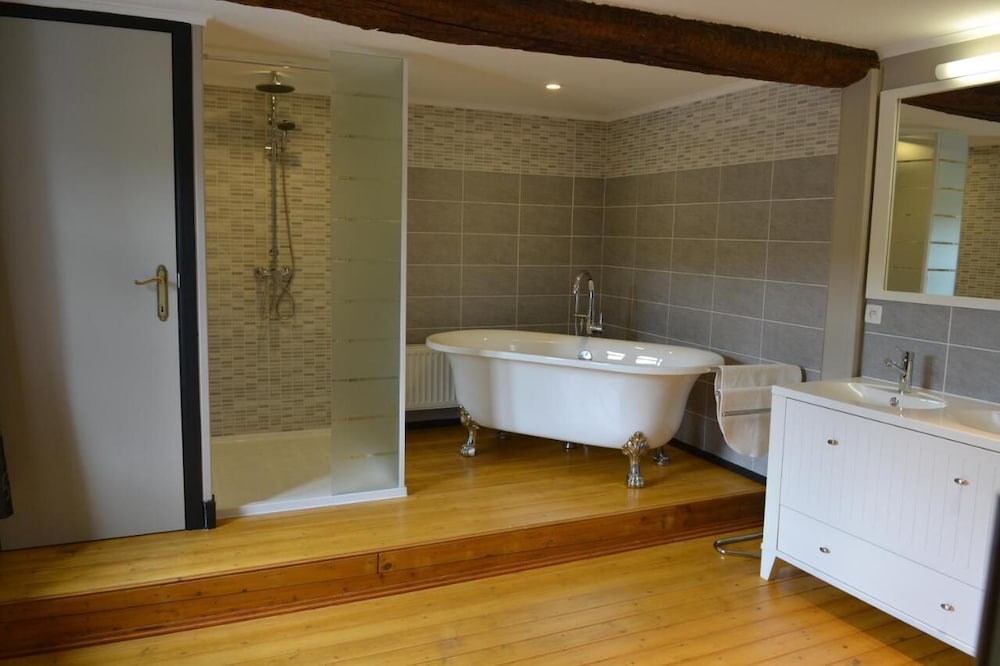 Standard Quadruple Room, River View photo 2