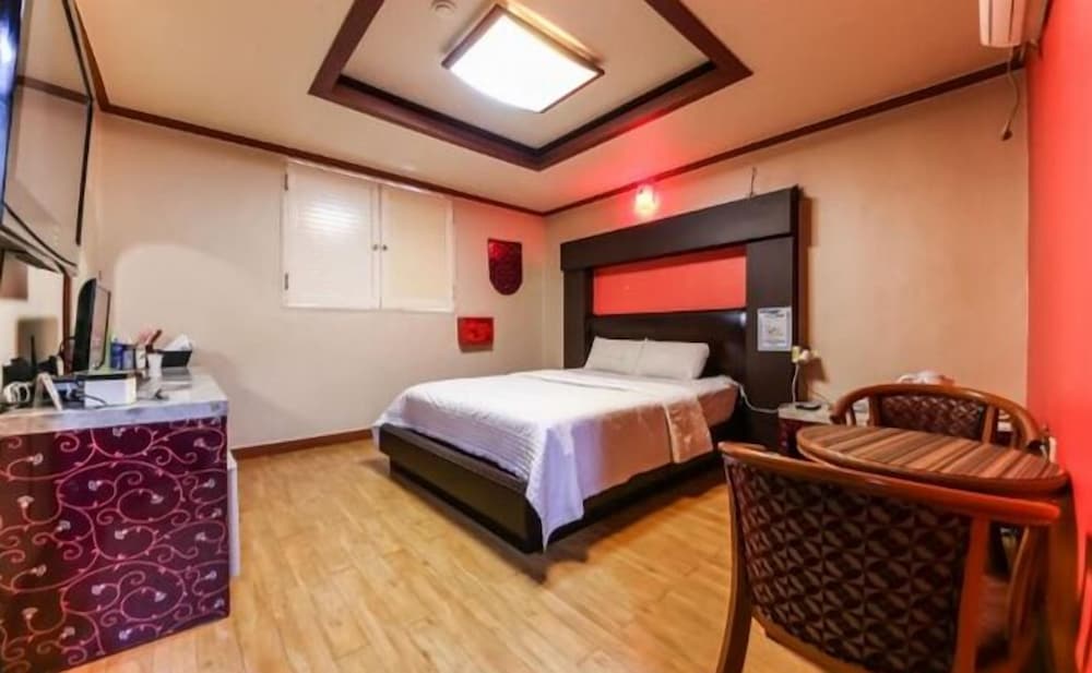 Deluxe Double Room (Pet Friendly Room) photo 3