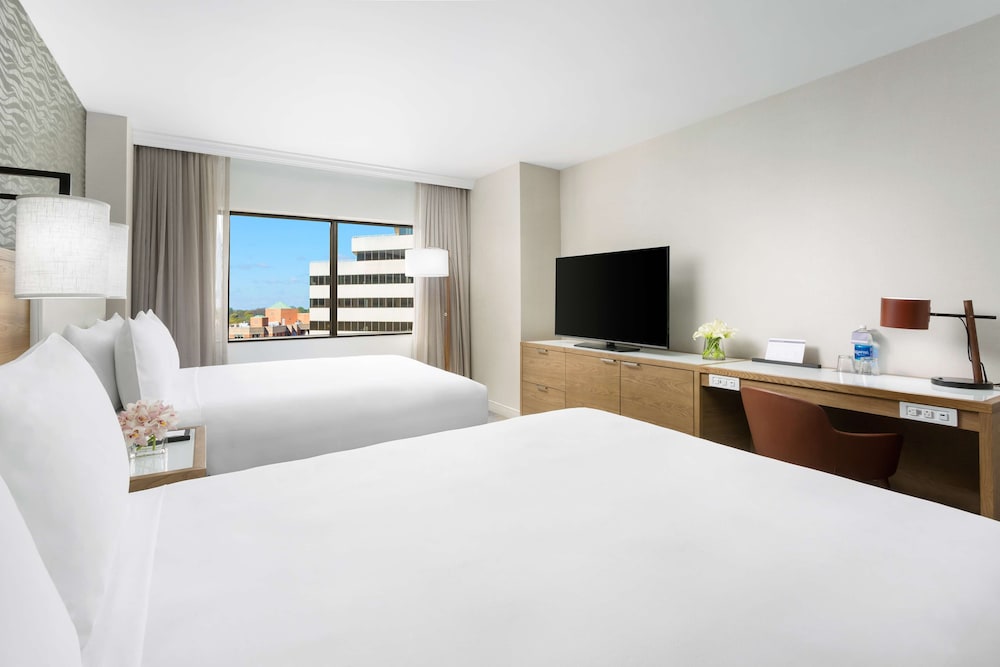 Standard Room, 2 Queen Beds - Photo 3