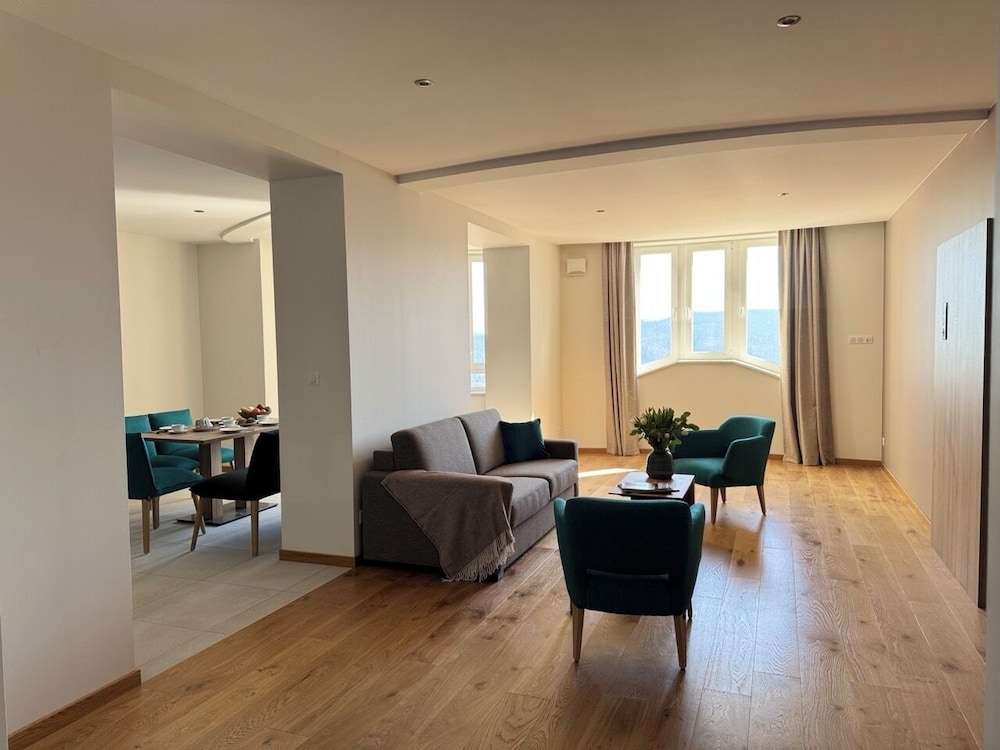 Superior Apartment, Mountain View