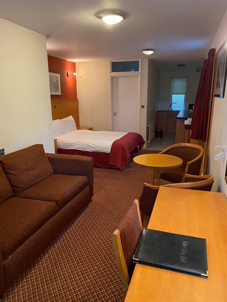 Deluxe Triple Room, 1 Bedroom - Photo 1