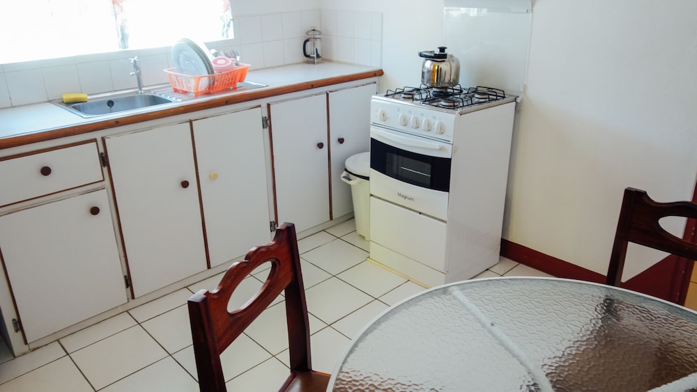 Standard Cottage, 1 Double Bed, Non Smoking, Partial Ocean View photo 3