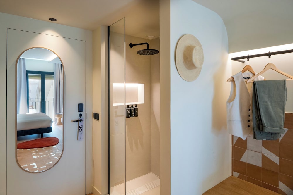 Superior Room, Balcony - Photo 10