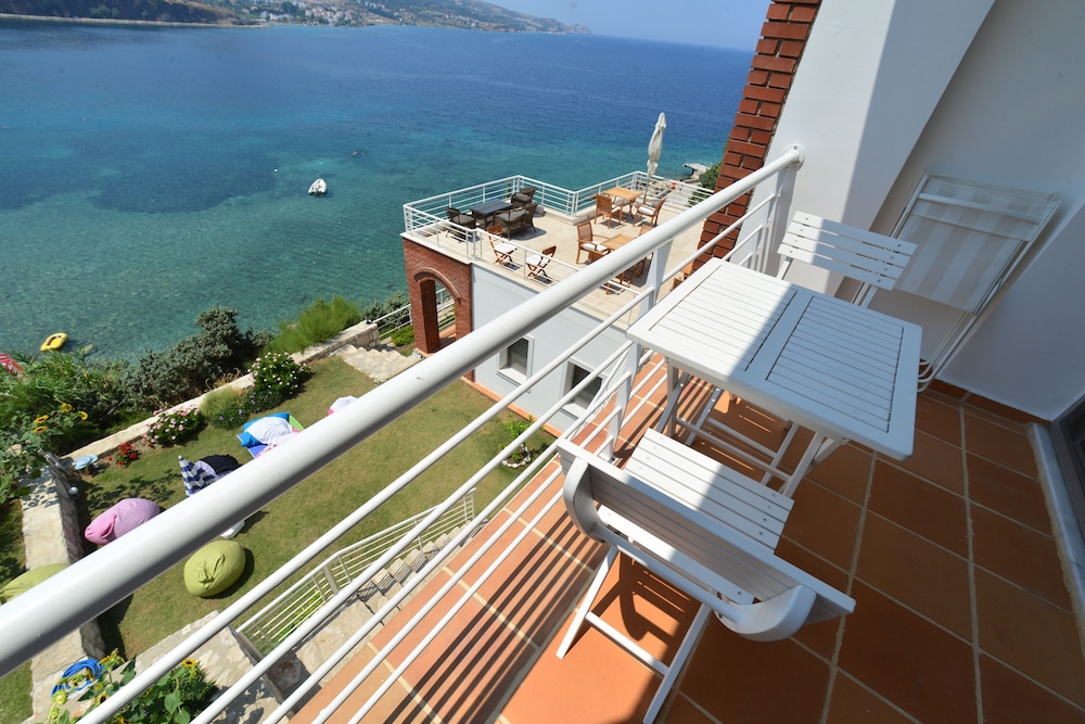 Standard Double Room, Sea View photo 2
