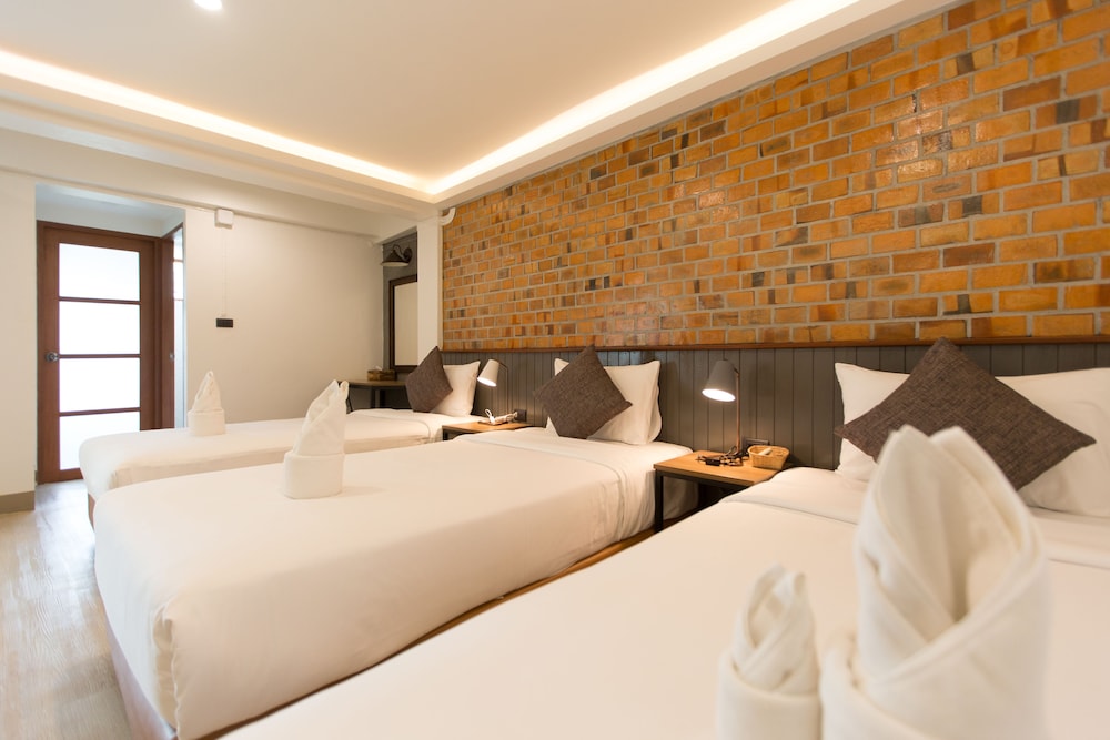 Superior Triple Room, Multiple Beds, Garden View photo 3