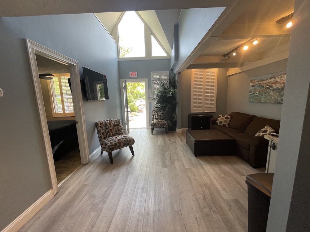 Comfort Suite, 2 Bedrooms, 2 Bathrooms, Garden Area photo 1