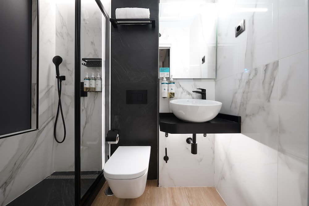 Medium Studio with Kitchenette and Terrace photo 3