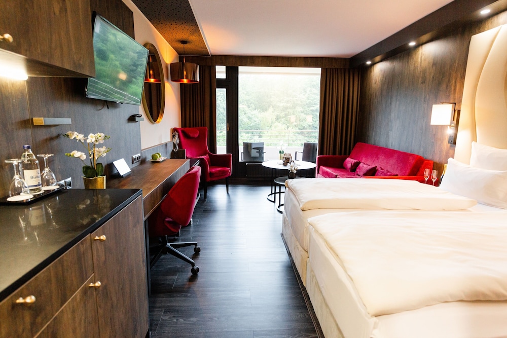 Comfort room with forest view - Photo 9