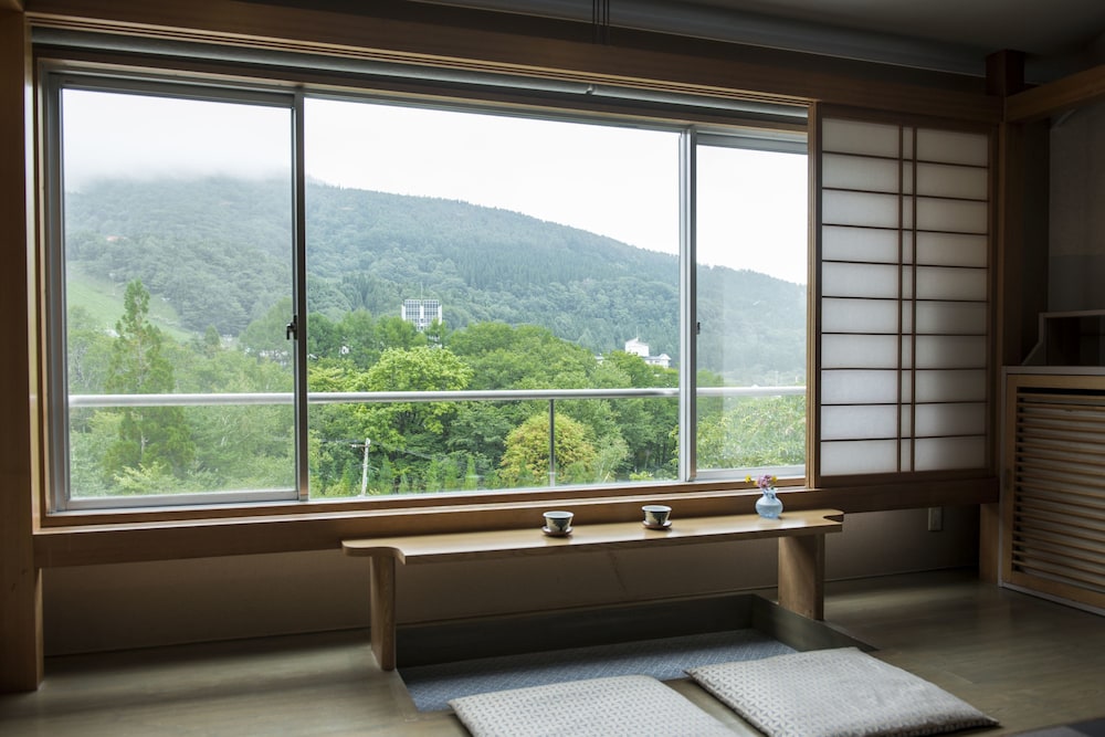 Japanese Style Room with 10 Tatami-mats, Deluxe Building Saison Court photo 2