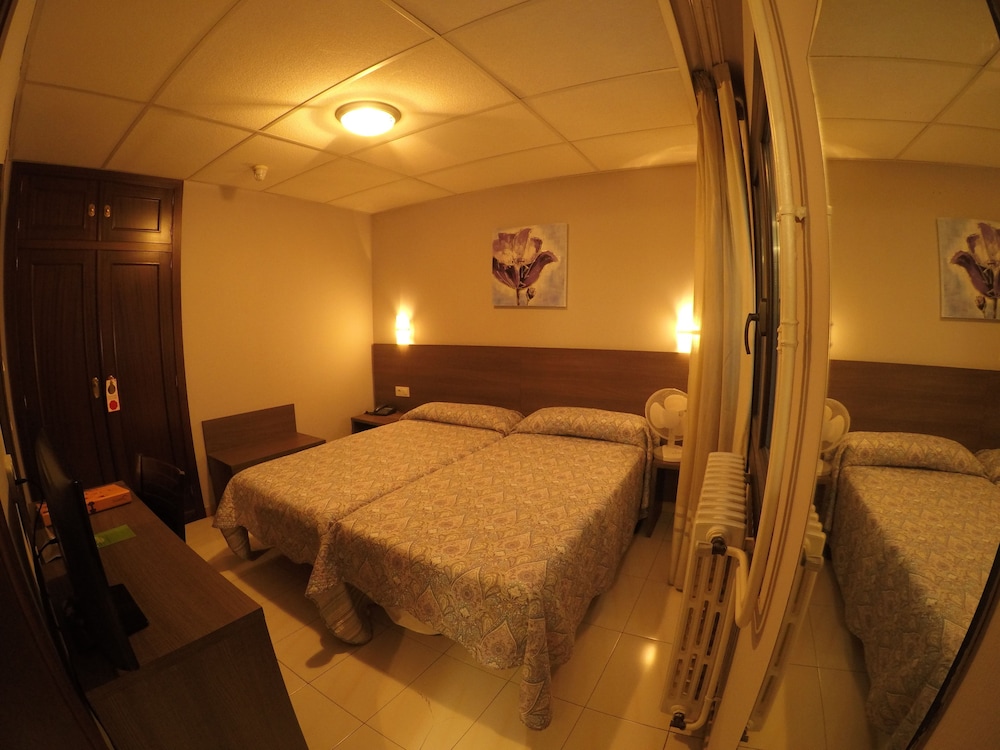 Economy Double Room (Interior) photo 1