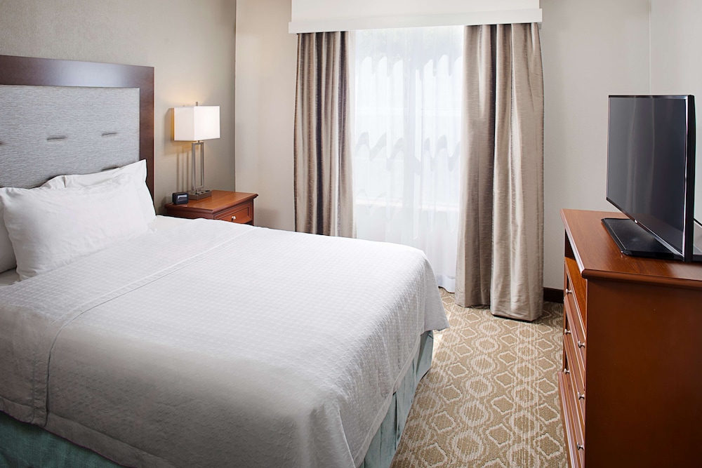 Suite, 2 Bedrooms, Non Smoking - Photo 1