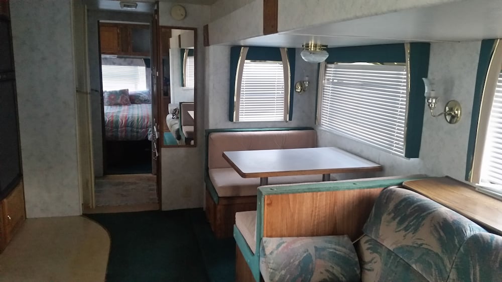 Mobile Home, Refrigerator & Microwave, Mountain View photo 2