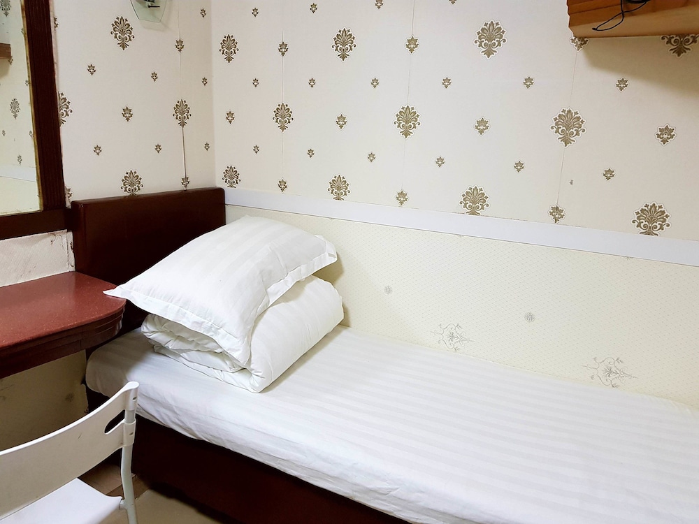 Family Triple Room, Multiple Beds photo 2