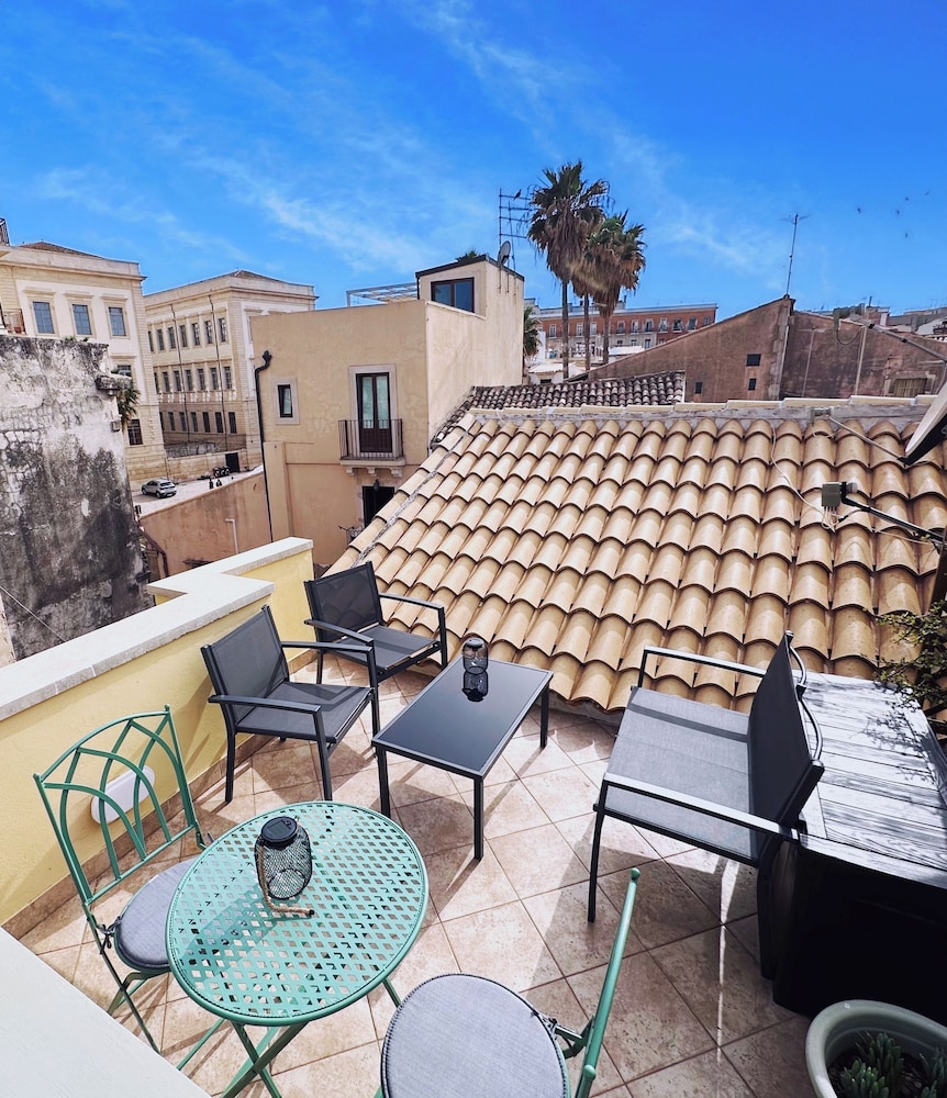 Apartment, 1 Bedroom, Patio, City View photo 1