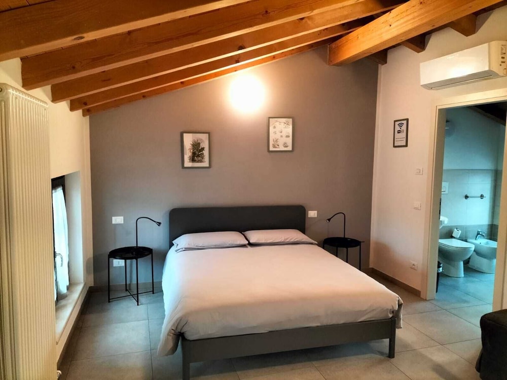 Classic Double Room, City View photo 1