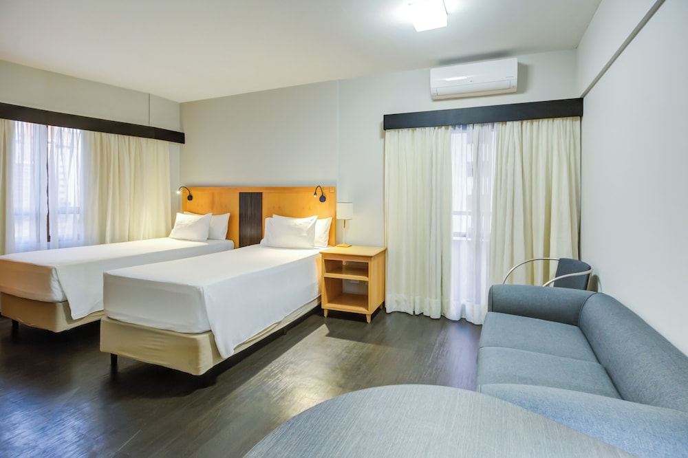 Superior Room, 2 Twin Beds, Non Smoking thumbnail 5