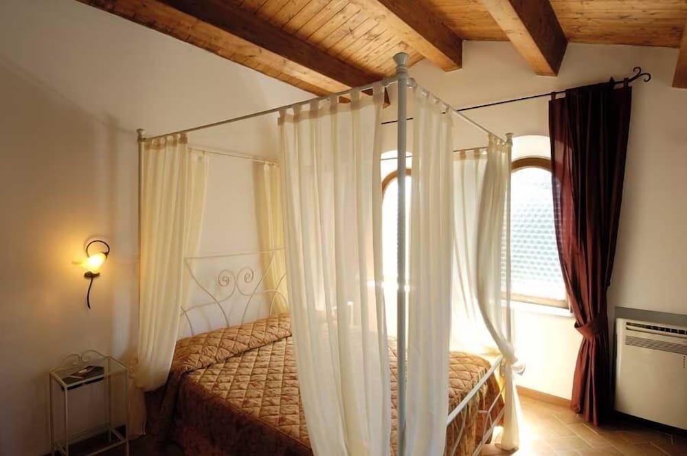 Romantic Suite, 1 Bedroom, Non Smoking, Corner photo 1