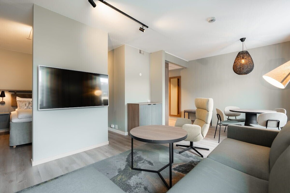 Junior Studio Suite, 1 Queen Bed