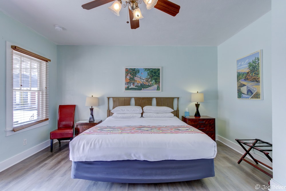 Deluxe Cottage, 1 King Bed, Non Smoking