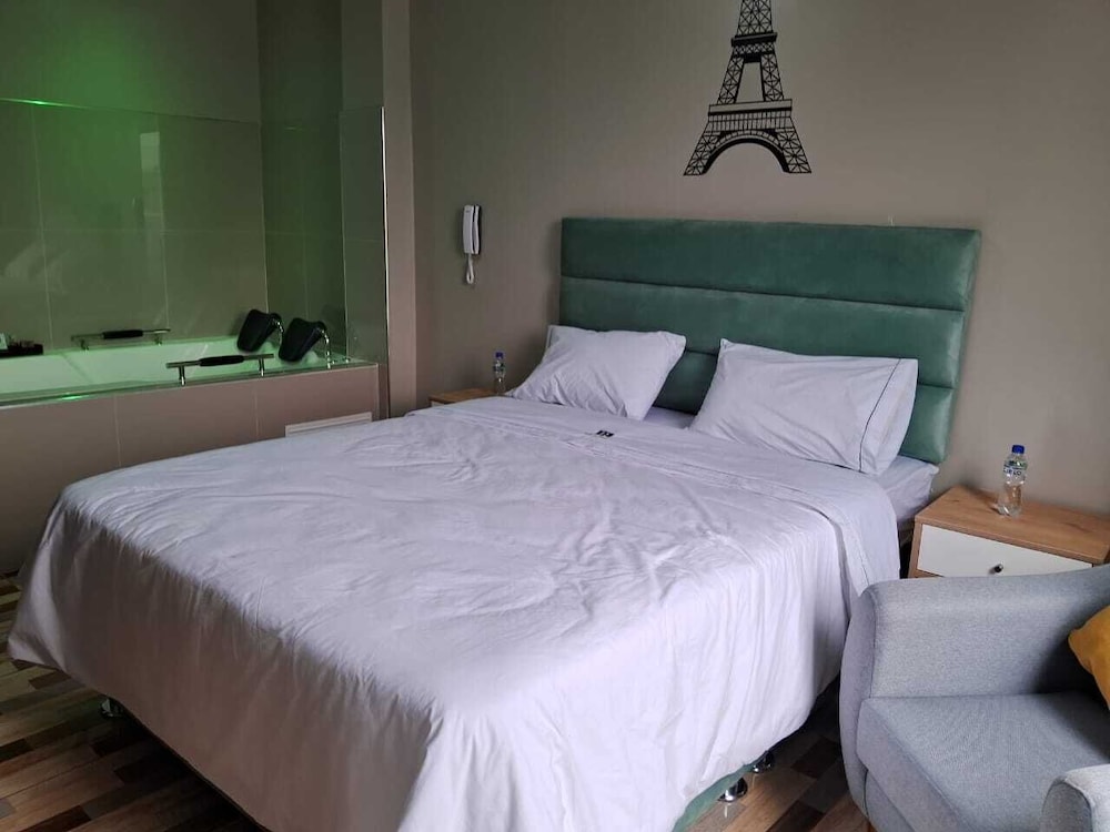 Comfort Room photo 1