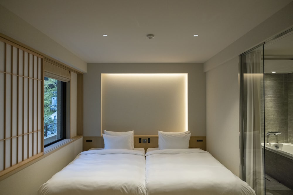 Superior Twin Room, Non Smoking - Photo 17