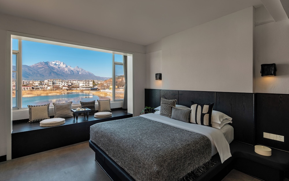 Studio Suite, Lake View, Lakeside photo 1