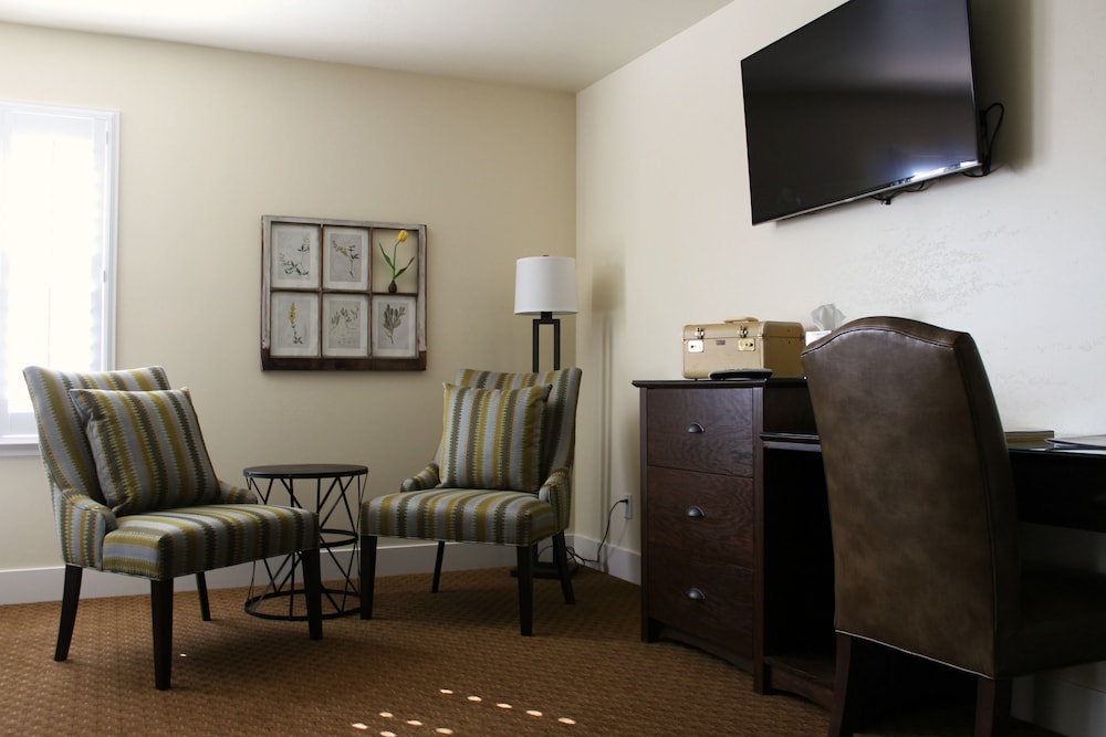 Standard Room, 2 Queen Beds, Accessible photo 3