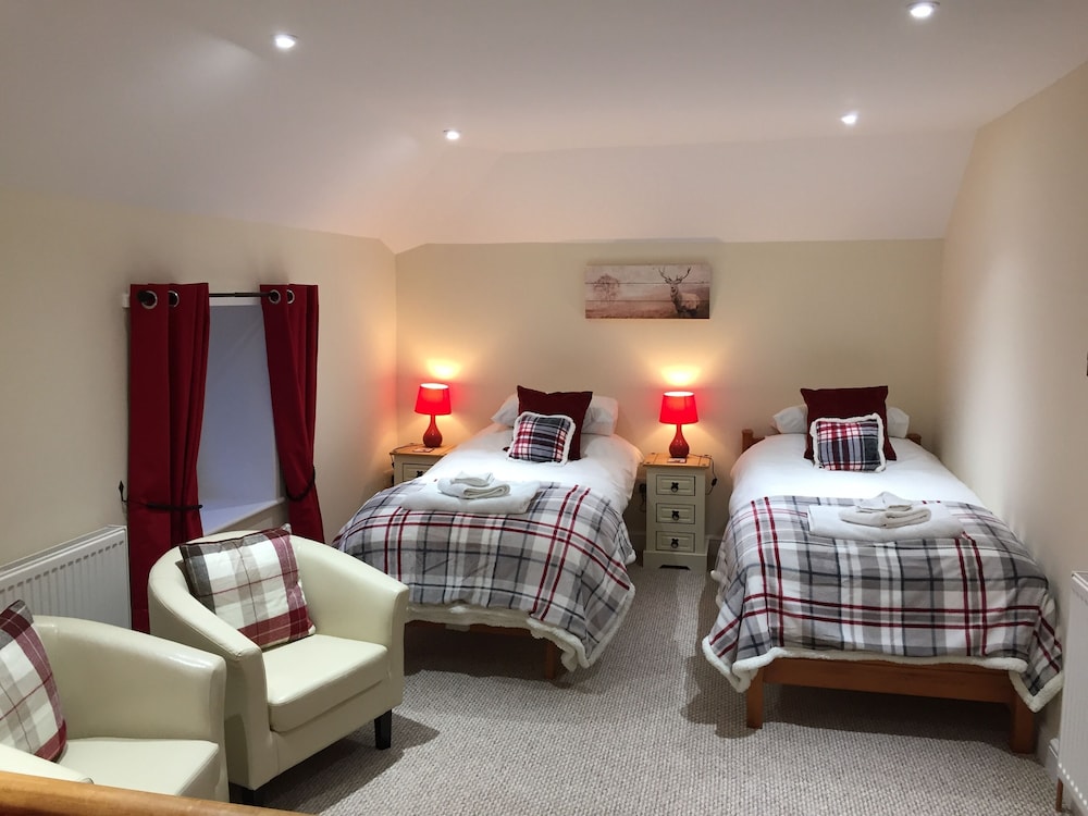 Quadruple Room, Ensuite photo 2