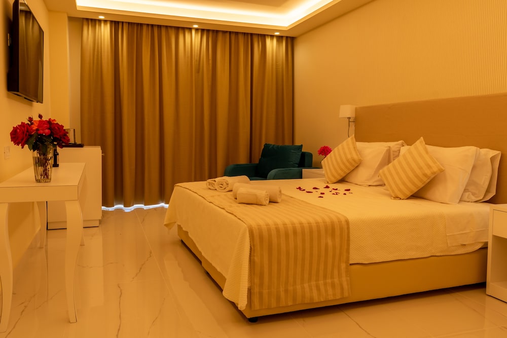 Double Room - Photo 10