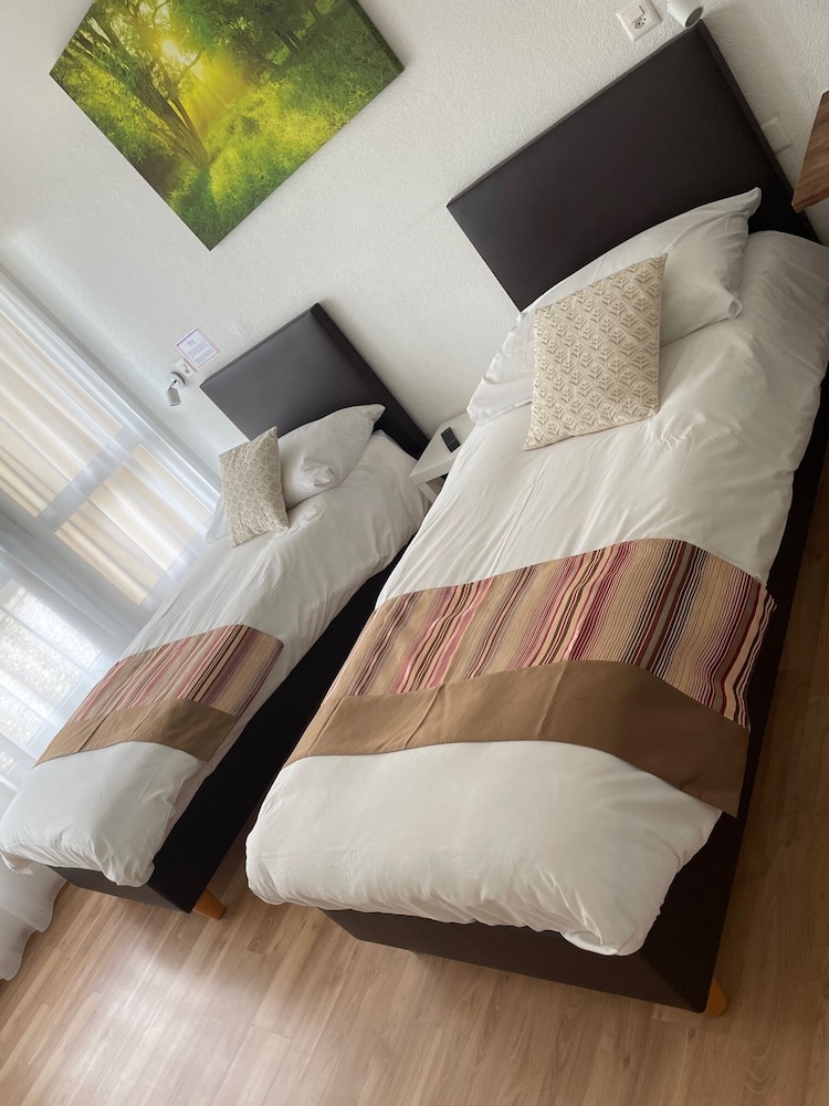 Economy Room photo 2
