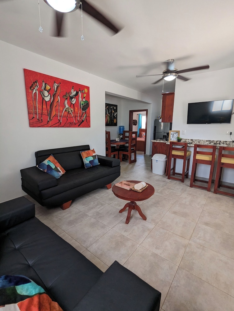 Apartamento de lujo, 2 habitaciones, con baño, vista al campo de golf
